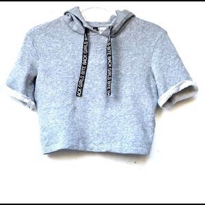 H&M Girls Bite Back Cropped Top Hoodie XS